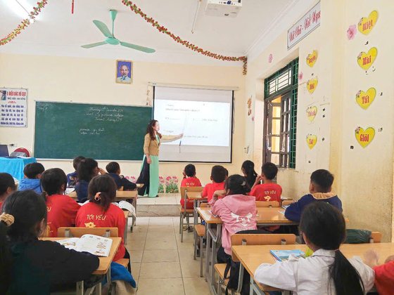 Ứng dụng công nghệ thông tin trong quản lý và dạy học trường PTDTT Tiểu học Nậm He