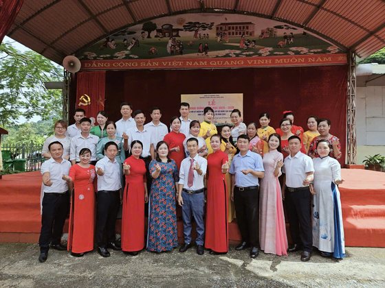 Trường PTDTBT TH Huổi Lèng tưng bừng khai giảng năm học 2025-2026